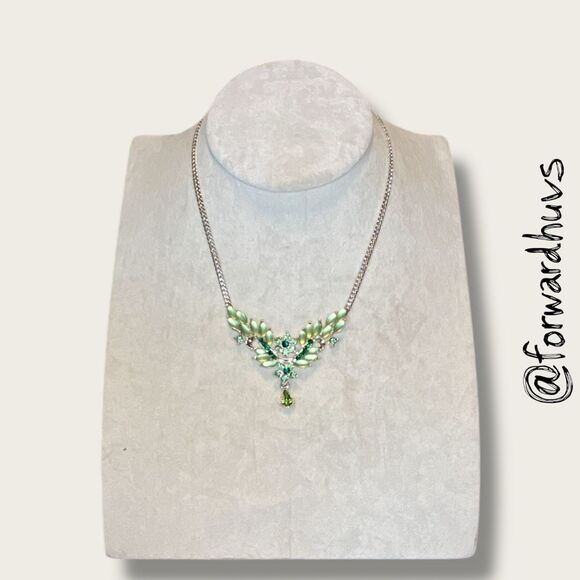 Vintage Mid-Century Rhinestone Necklace – Floral Cluster with Teardrop Pendant - Picture 8 of 10